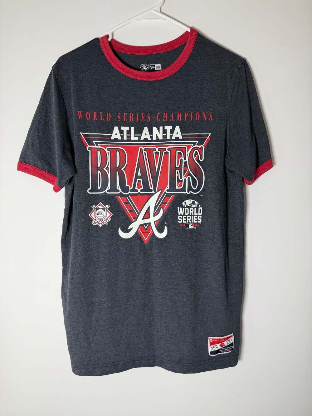 New Era MLB Men's Atlanta Braves 2021 World Series Champions T-Shirt